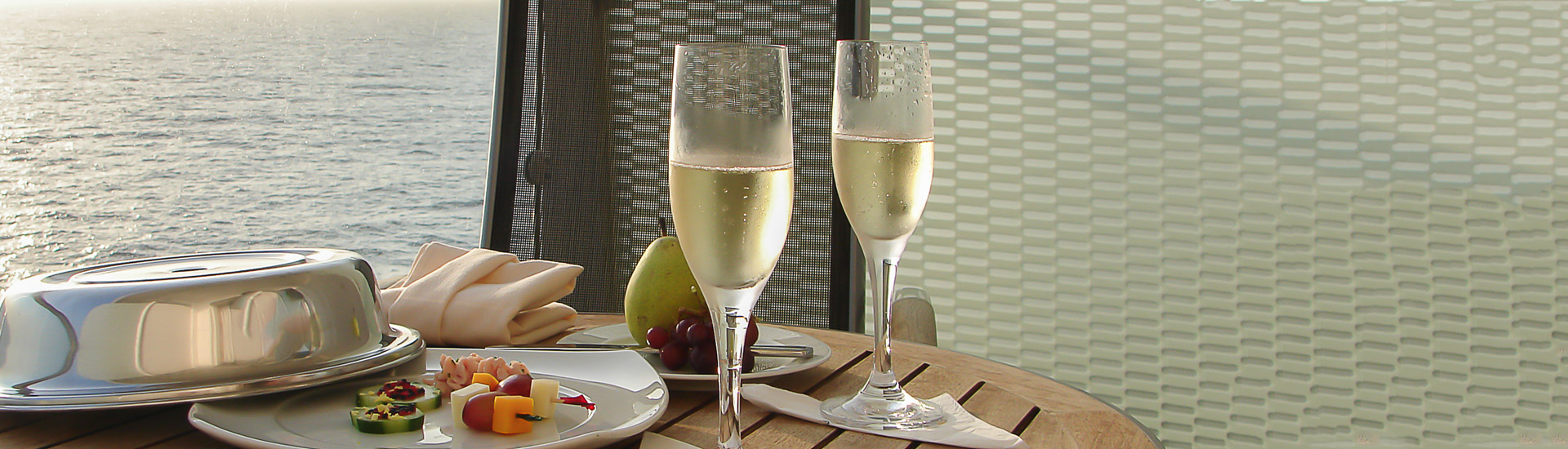 Champagne with Appetizers and Fruit
